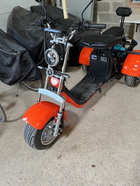 Photo 3 Scooter tricycle 2 places électrique 
