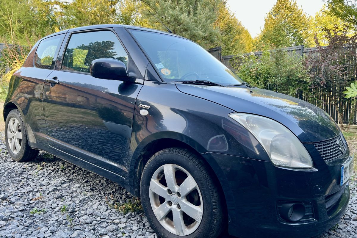Suzuki Swift 