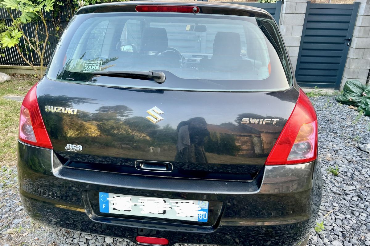 Photo 2 Suzuki Swift 