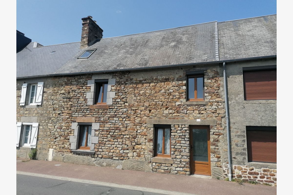exclusivité, loue maison de bourg F5 comp. pce de vie av. in