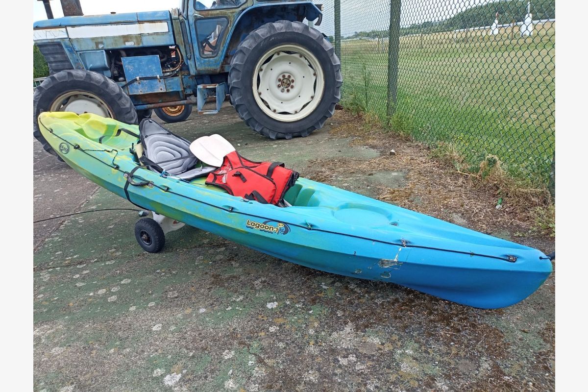 Canoë de pêche