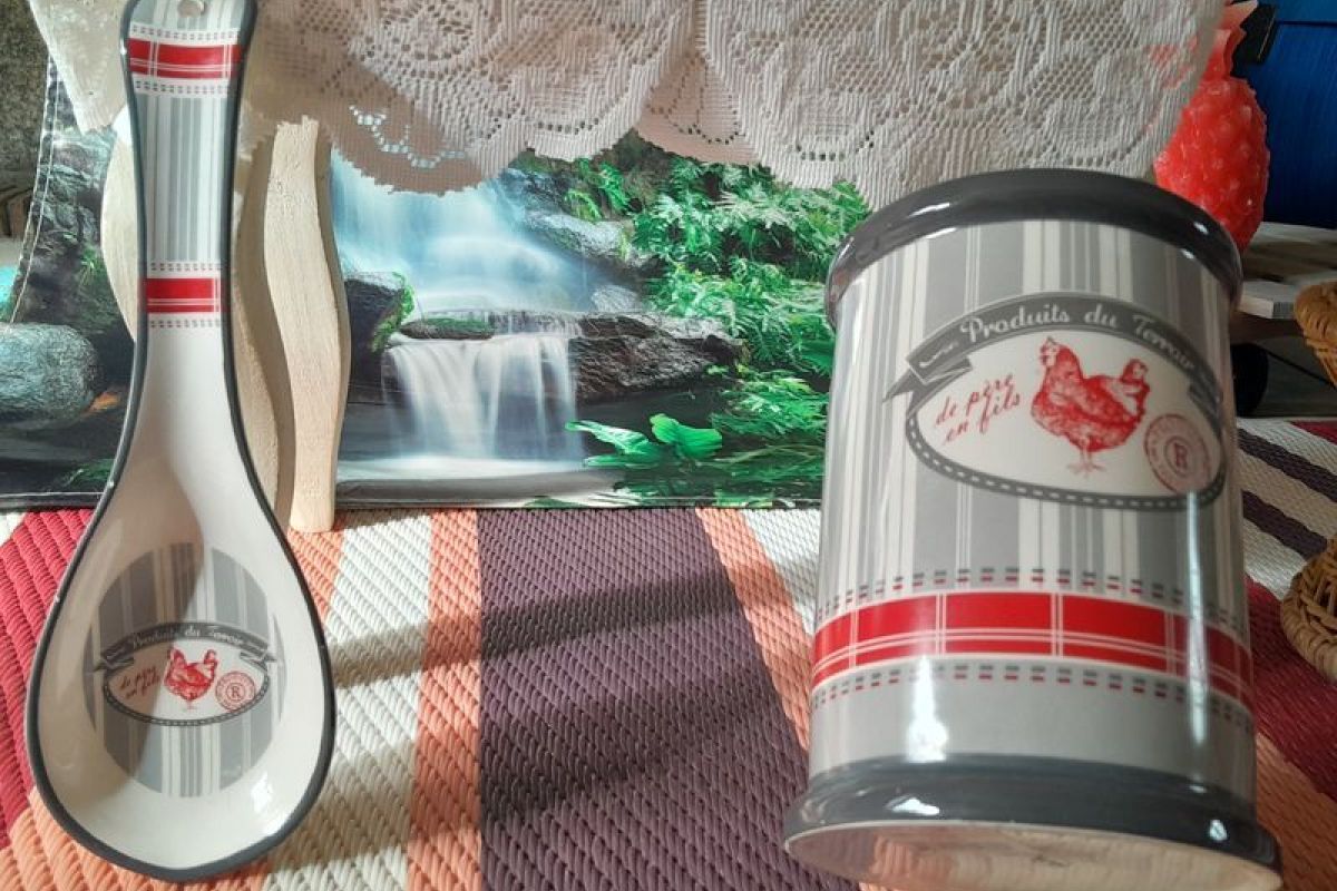 Photo 2 Pot / Repose Cuillère et 2 coupelles produits du terroir / Neuf
