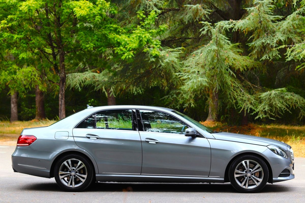 Photo 2 Superbe MERCEDES classe E 400 Exécutive 3.0 l V6 Bi-Turbo 333 cv, carnet Mercedes complet / un seul propriétaire de 2014 à Juin 2026