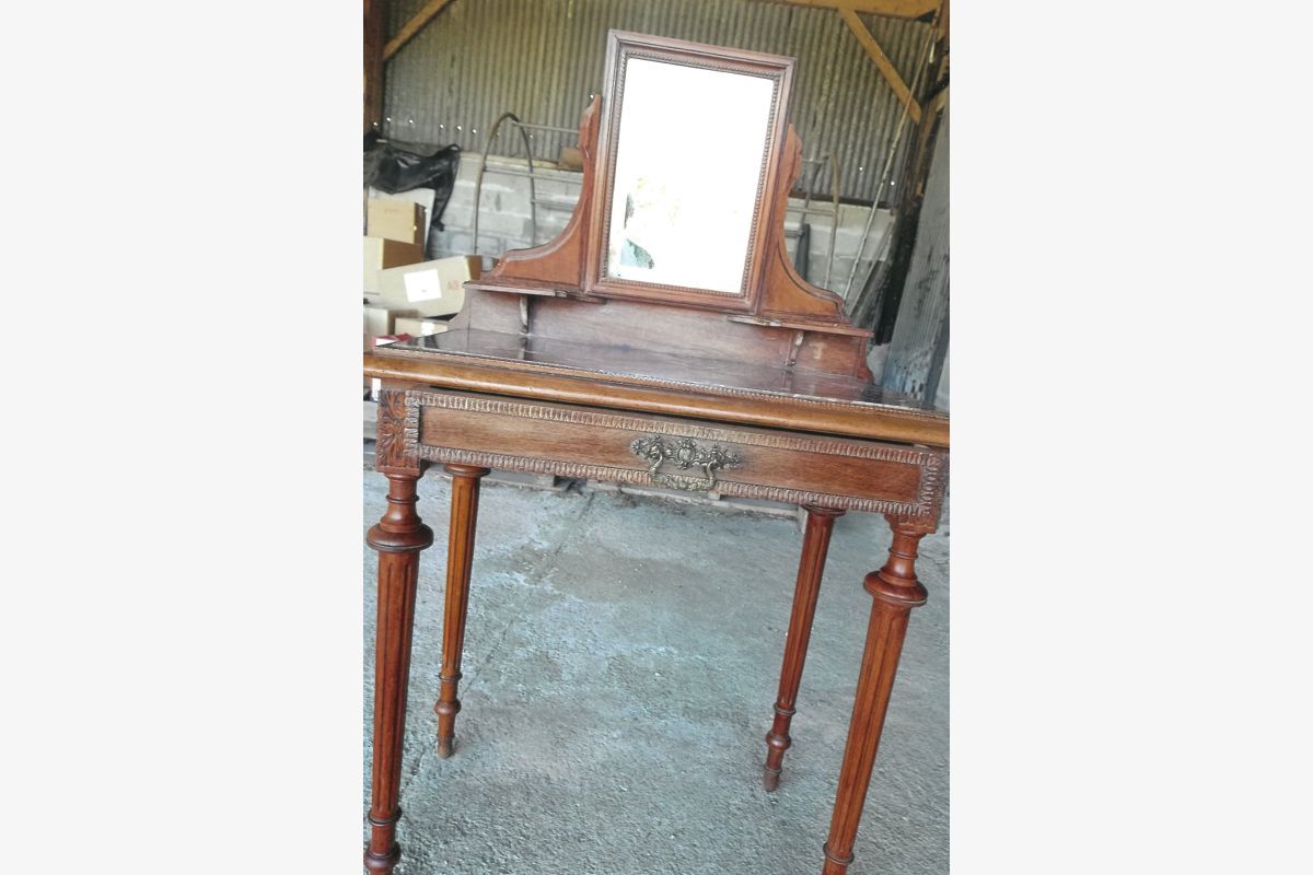 Table de toilette