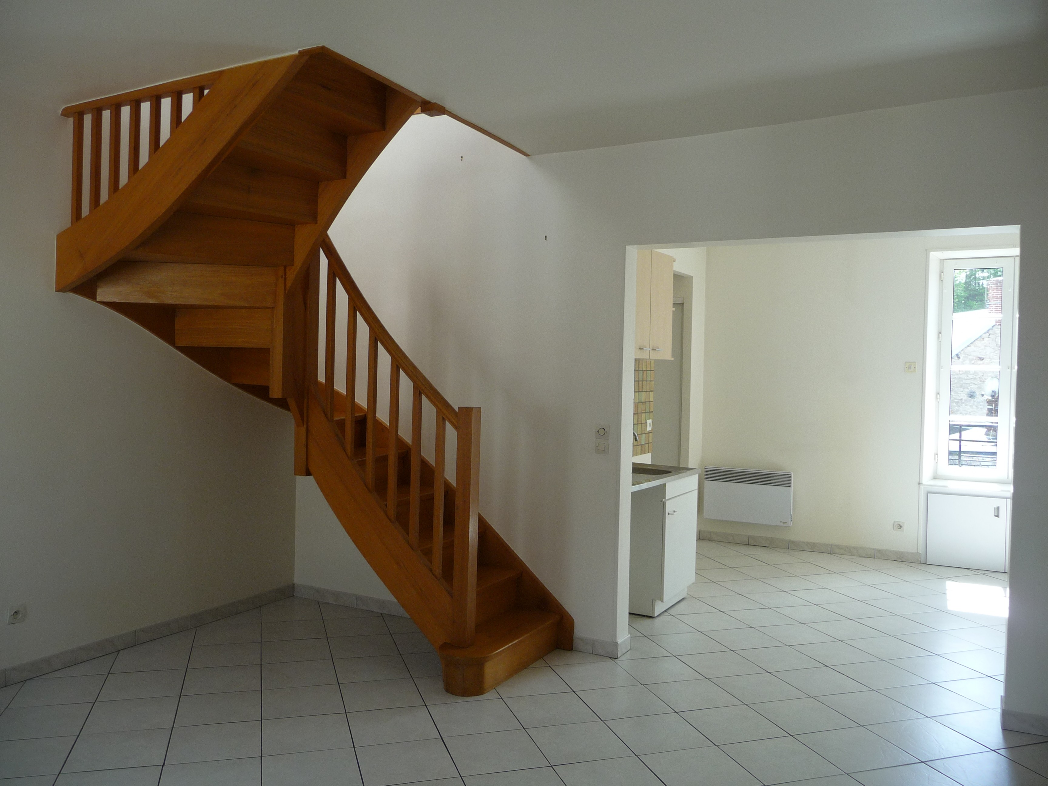 Villedieu-les-Poêles, à louer appt duplex F3...