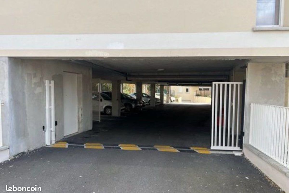 Photo 2 Location parking couvert et sécurisé