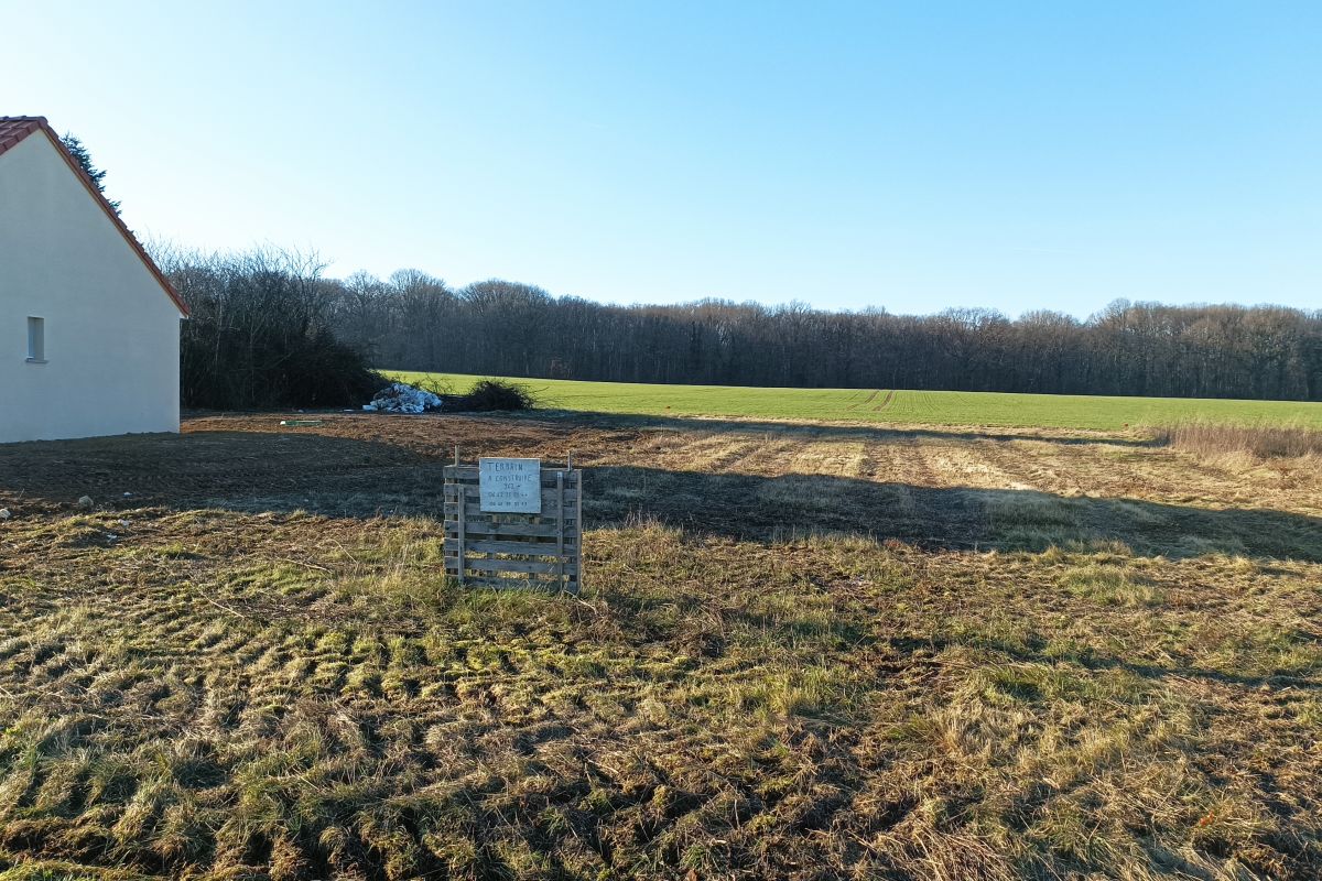 Superbe terrain à construire, rectangulaire, de 962 m2