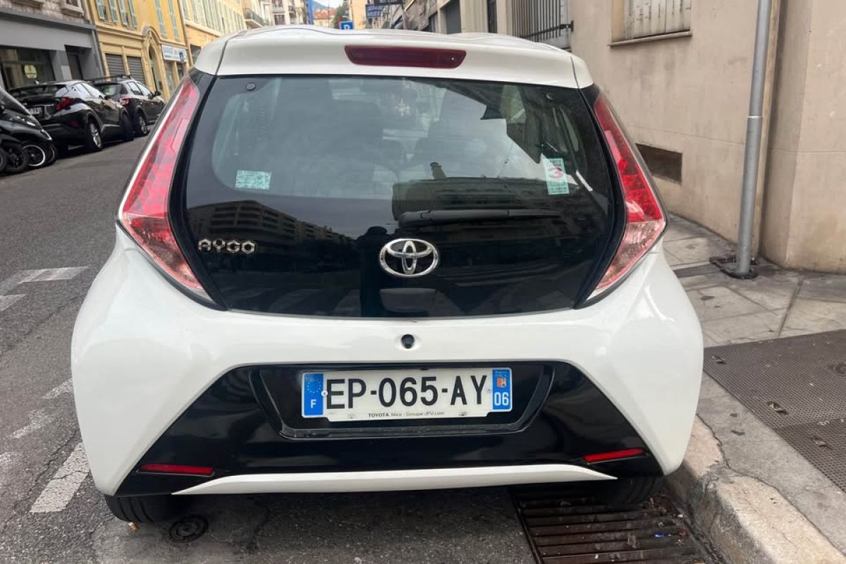 Photo 2 Toyota Aygo