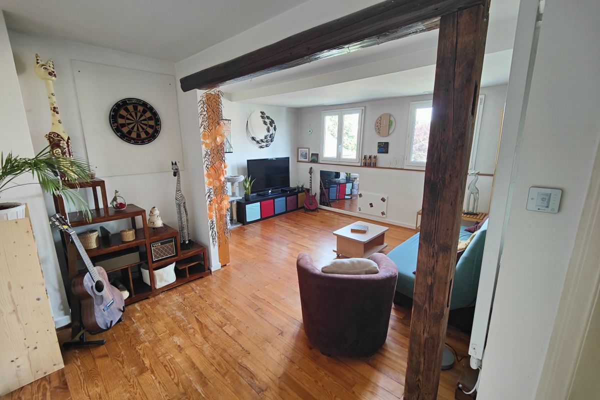 Appartement T3 climatisé, avec cour, cave et garage – Centre de Lingolsheim