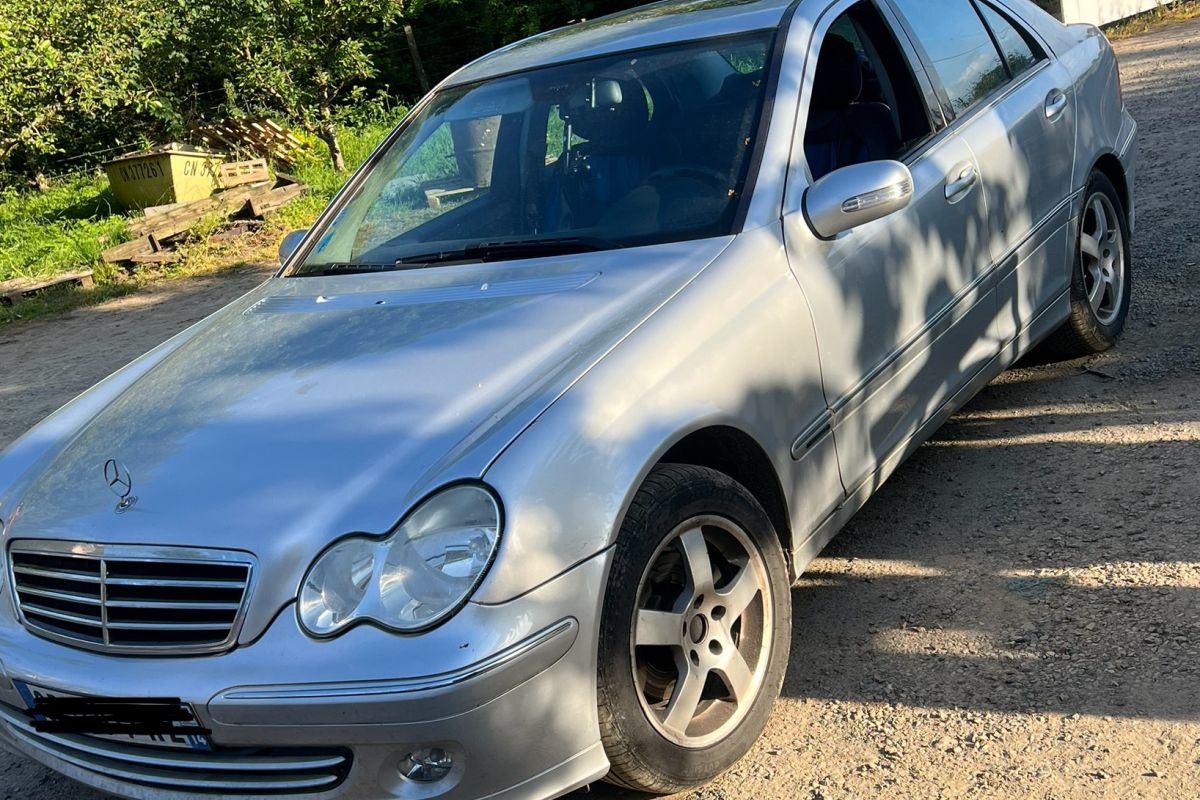 Photo 2 Av Mercedes Classe C200
