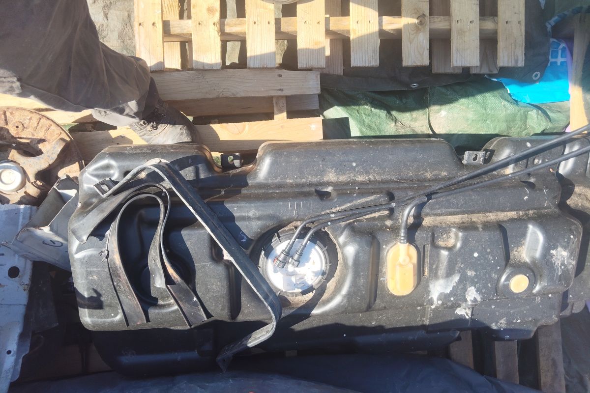 Réservoir carburant Vito w 639 de 2003 a 2007 complet 