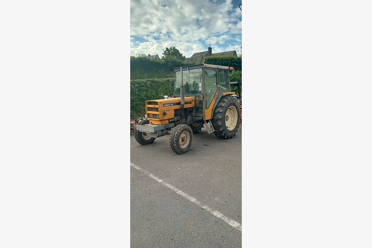 Tracteur Renault 651