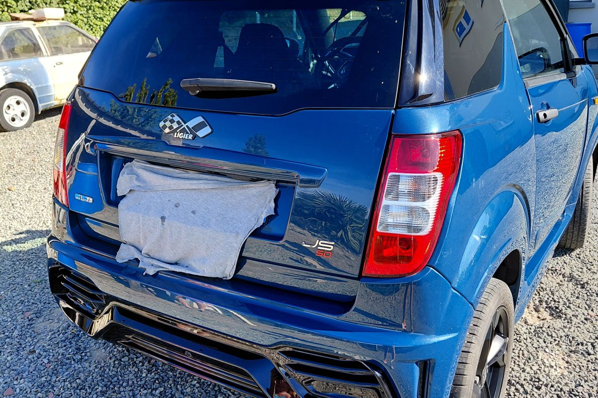 Photo 2 voiture sans permis