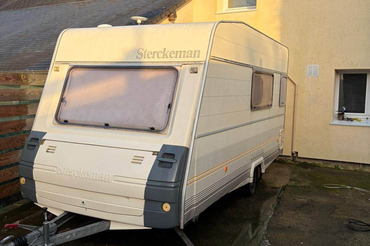 Caravane + Auvent