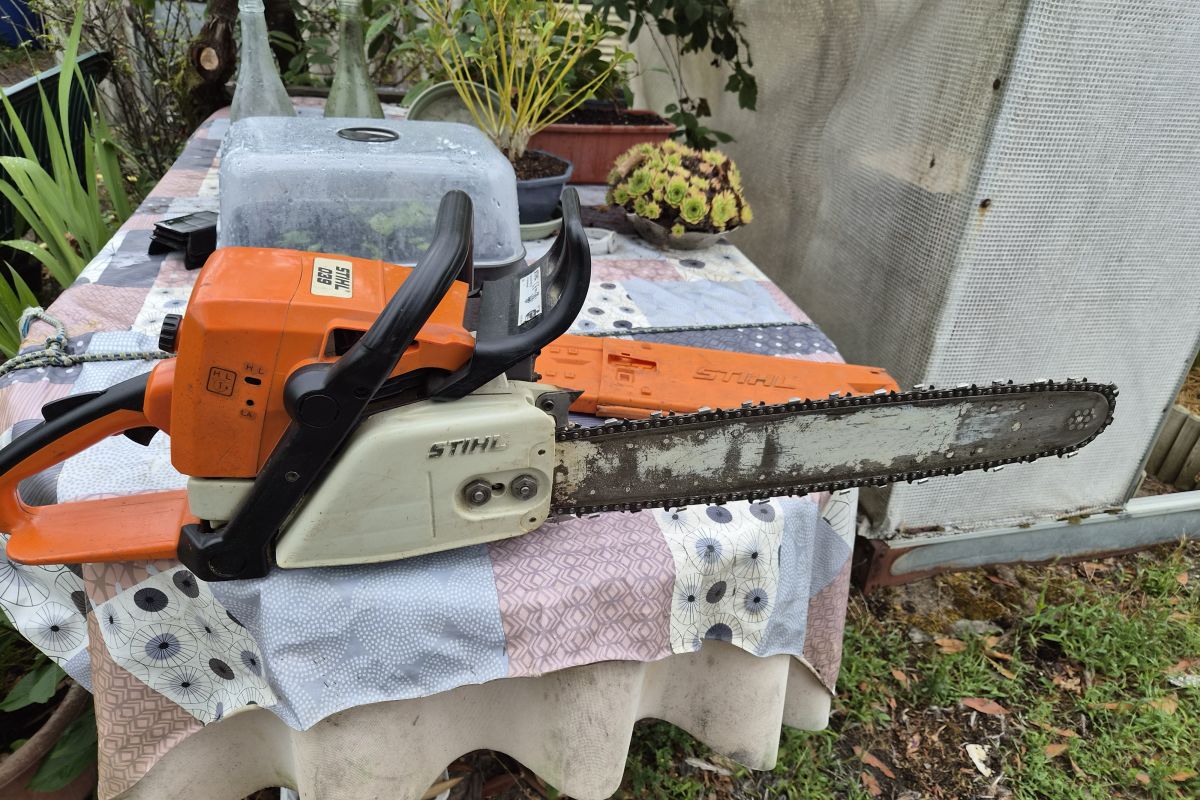 Photo 2  Tronçonneuse Stihl 039