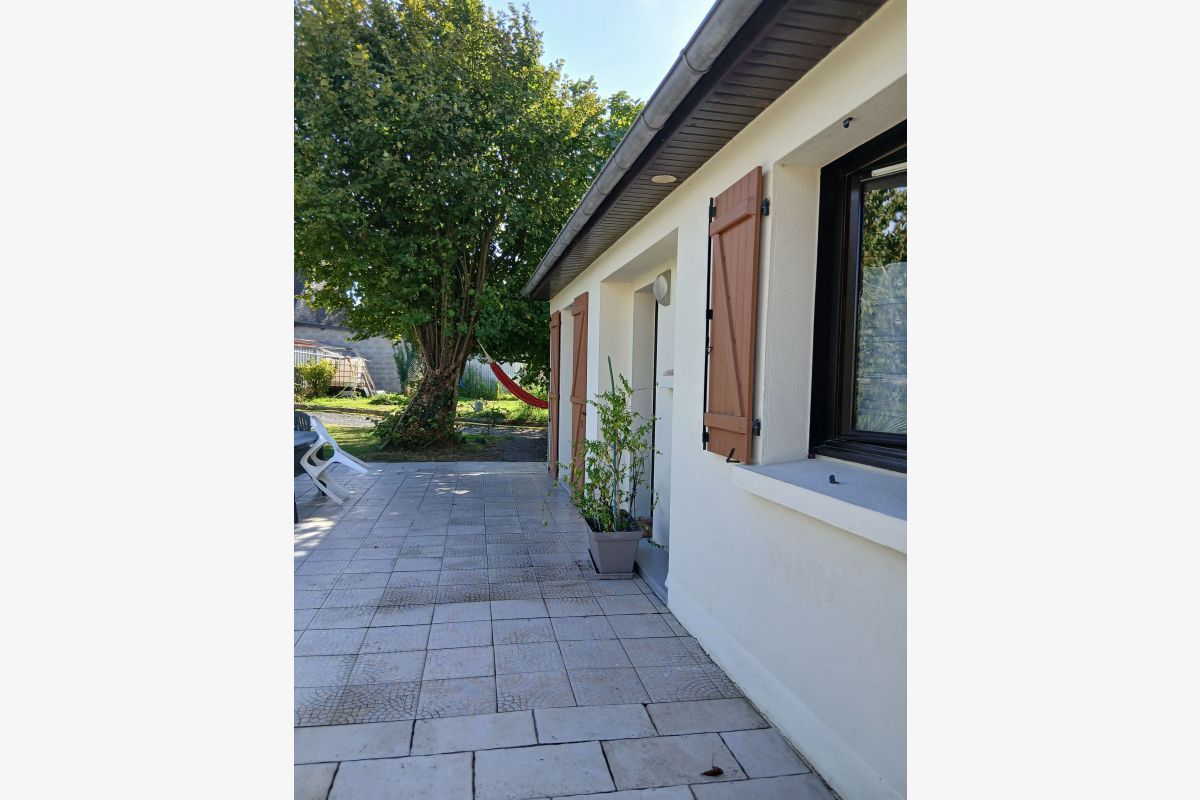 à v. maison