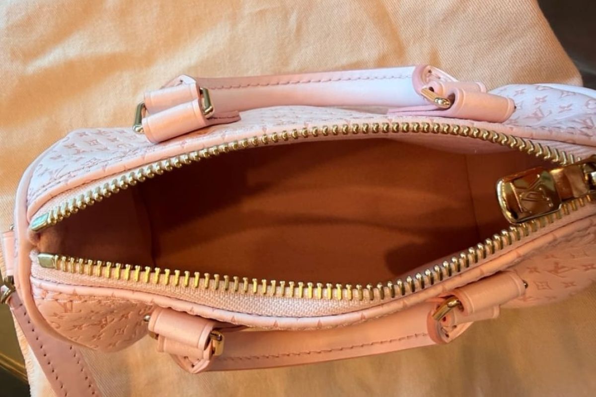 Photo 2 Sac Louis Vuitton Nano Speedy en toile Monogram 