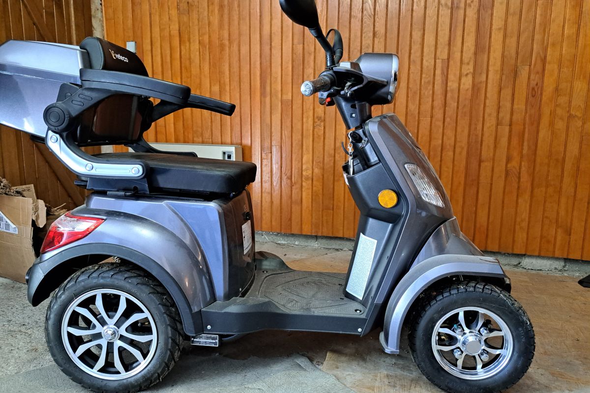 Photo 2 Scooter électrique VELECO 