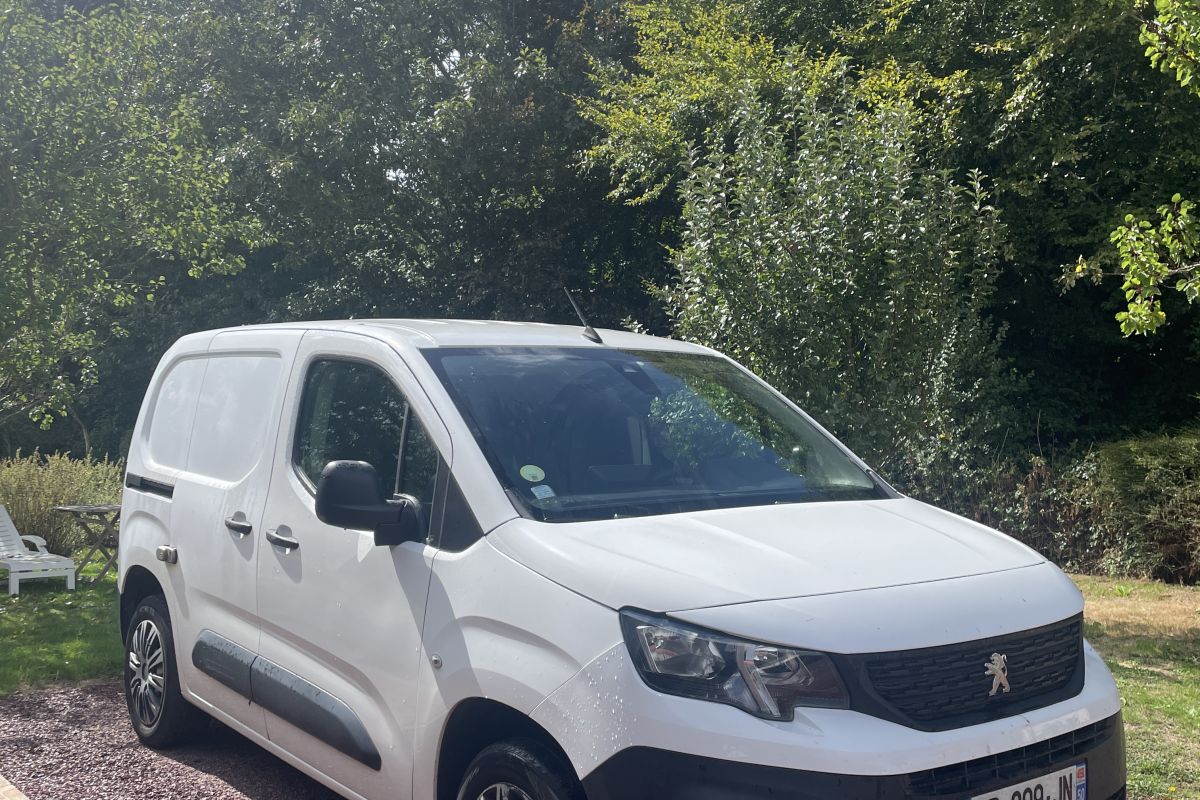 Peugeot Partner fourgon standard 650 kg Bluehdi 100 s&s bvm5