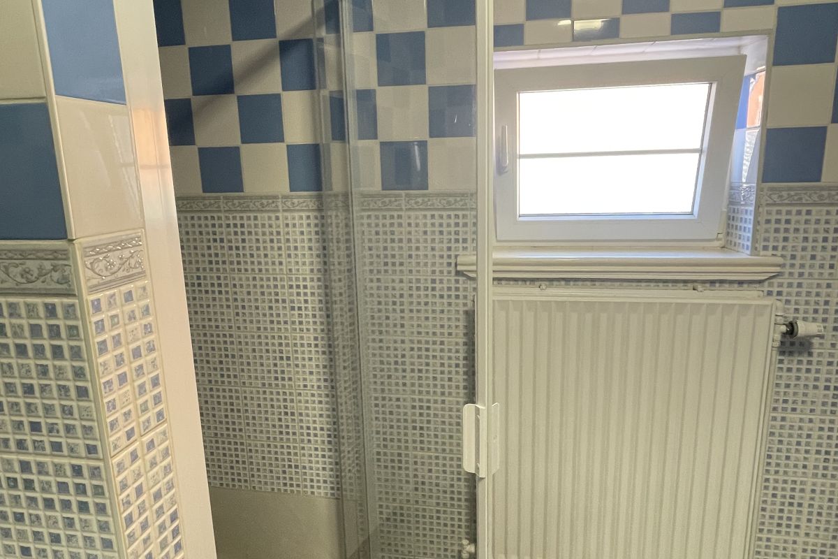 Photo 2 Ensemble porte de douche extensible 
