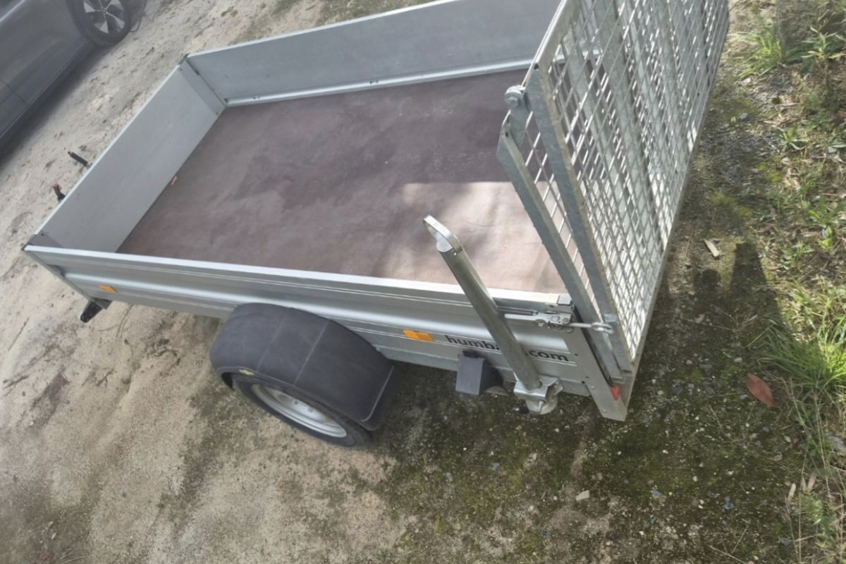 Photo 2 Remorque Humbaur avec pont arrière dépliable