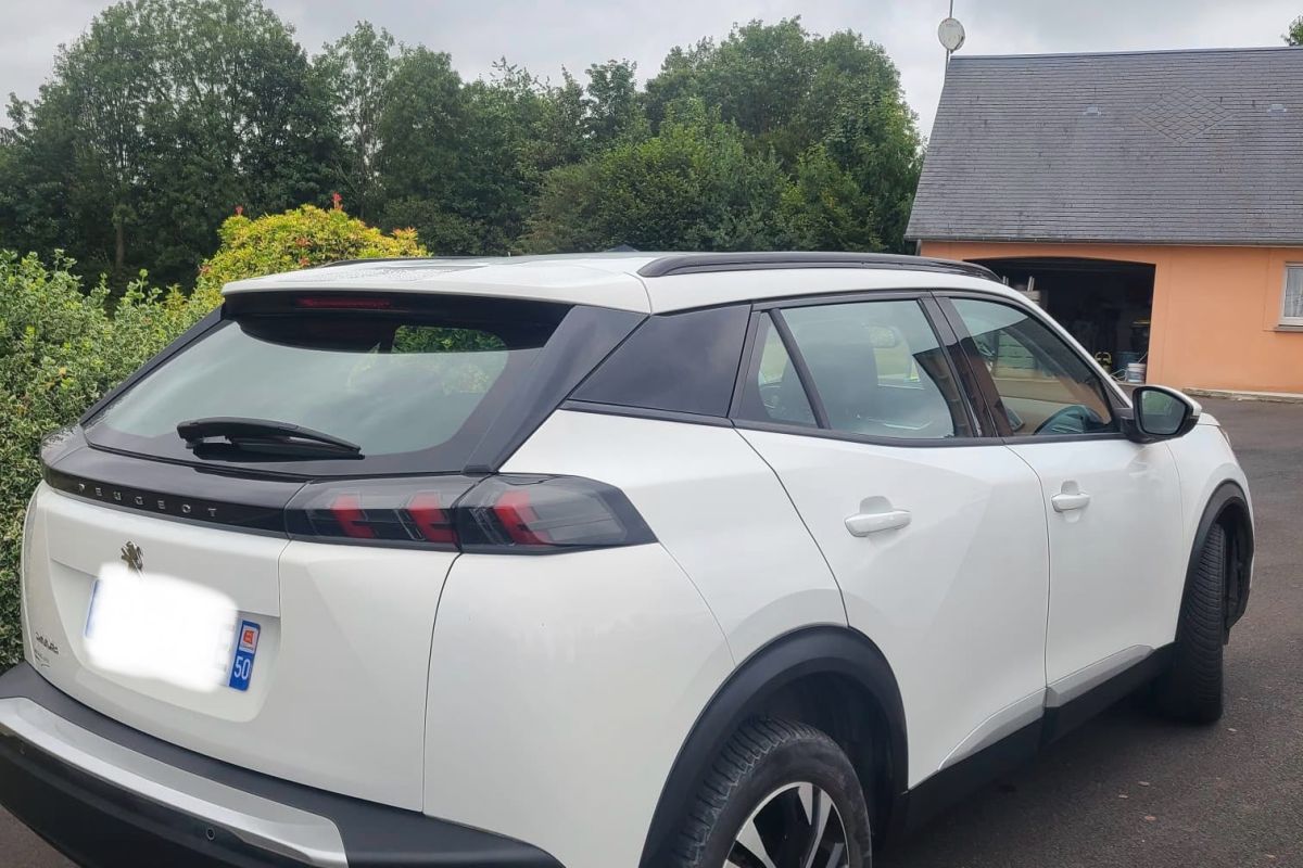 Photo 2 Peugeot 2008