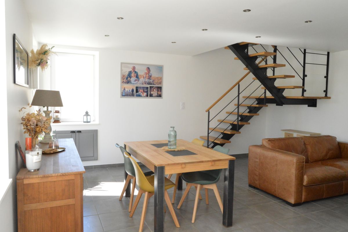 Photo 3 Maison 180m2, 5 chambres, garage 200m2