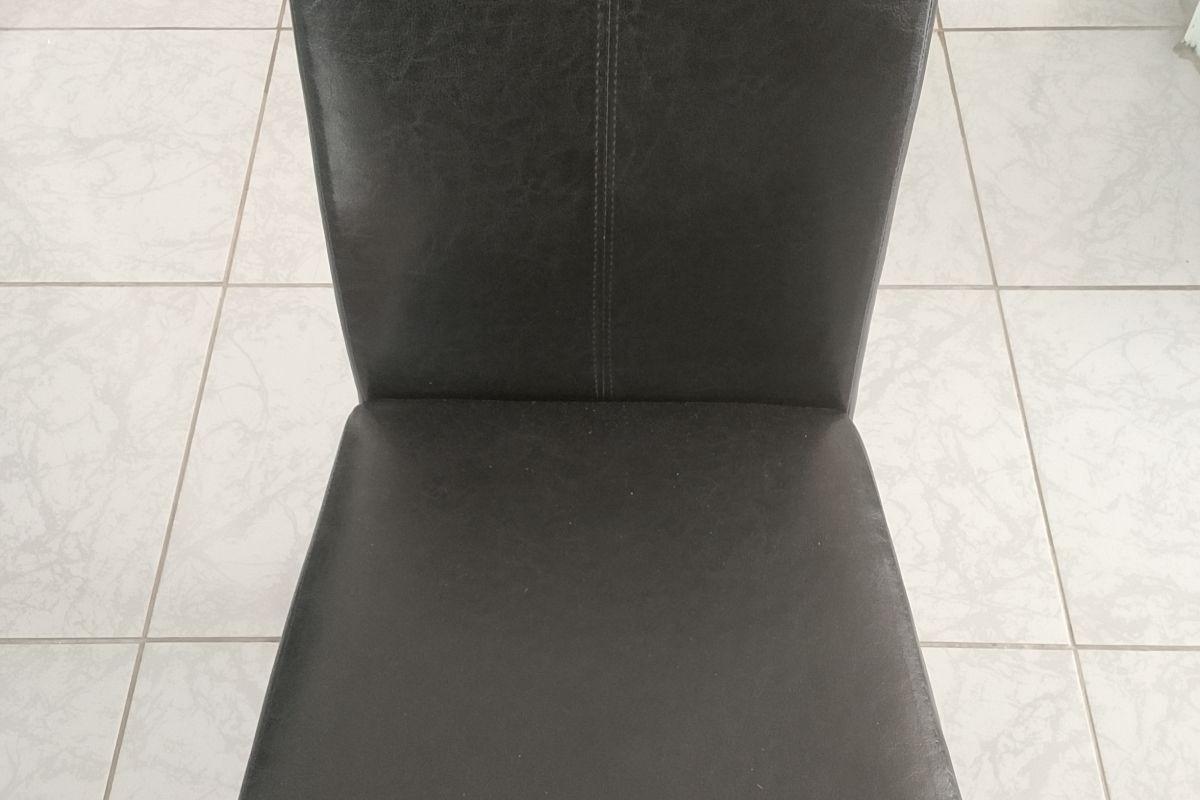 Photo 2 Lot 6 chaises salle a manger 
