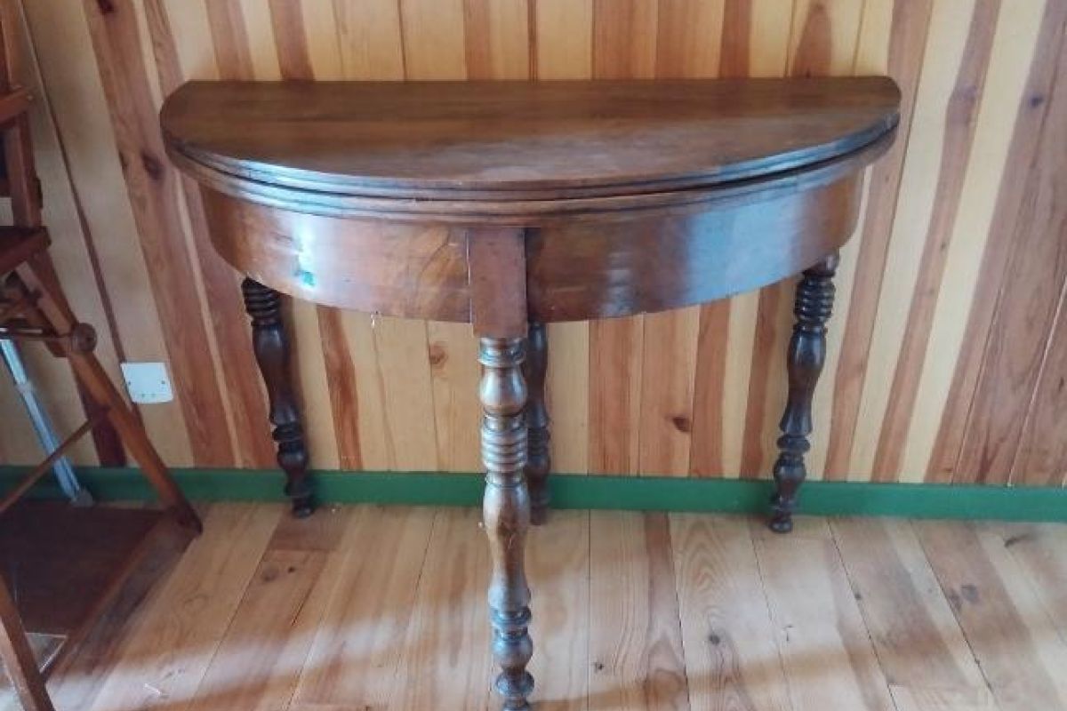 Photo 3 Table demi-lune