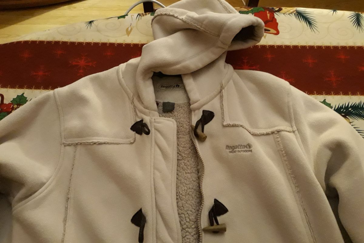Photo 2 Manteau blanc à capuche XL Taille 42