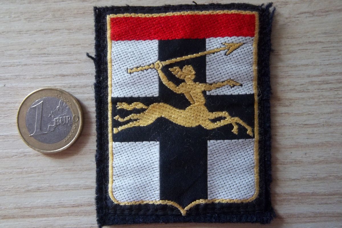 écusson insigne régimentaire 7e brigade blindée collection militaire