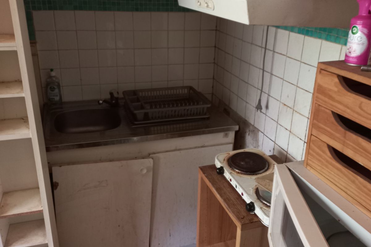 STUDIO MEUBLE A 5MN DE VILLABE Centre commercial