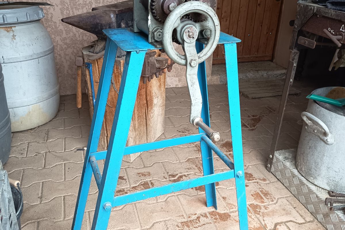 Rouleuse cintreuse