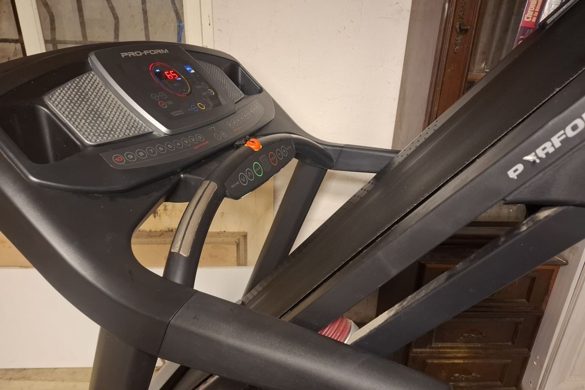 Photo 2 Tapis de course Proform  410 i