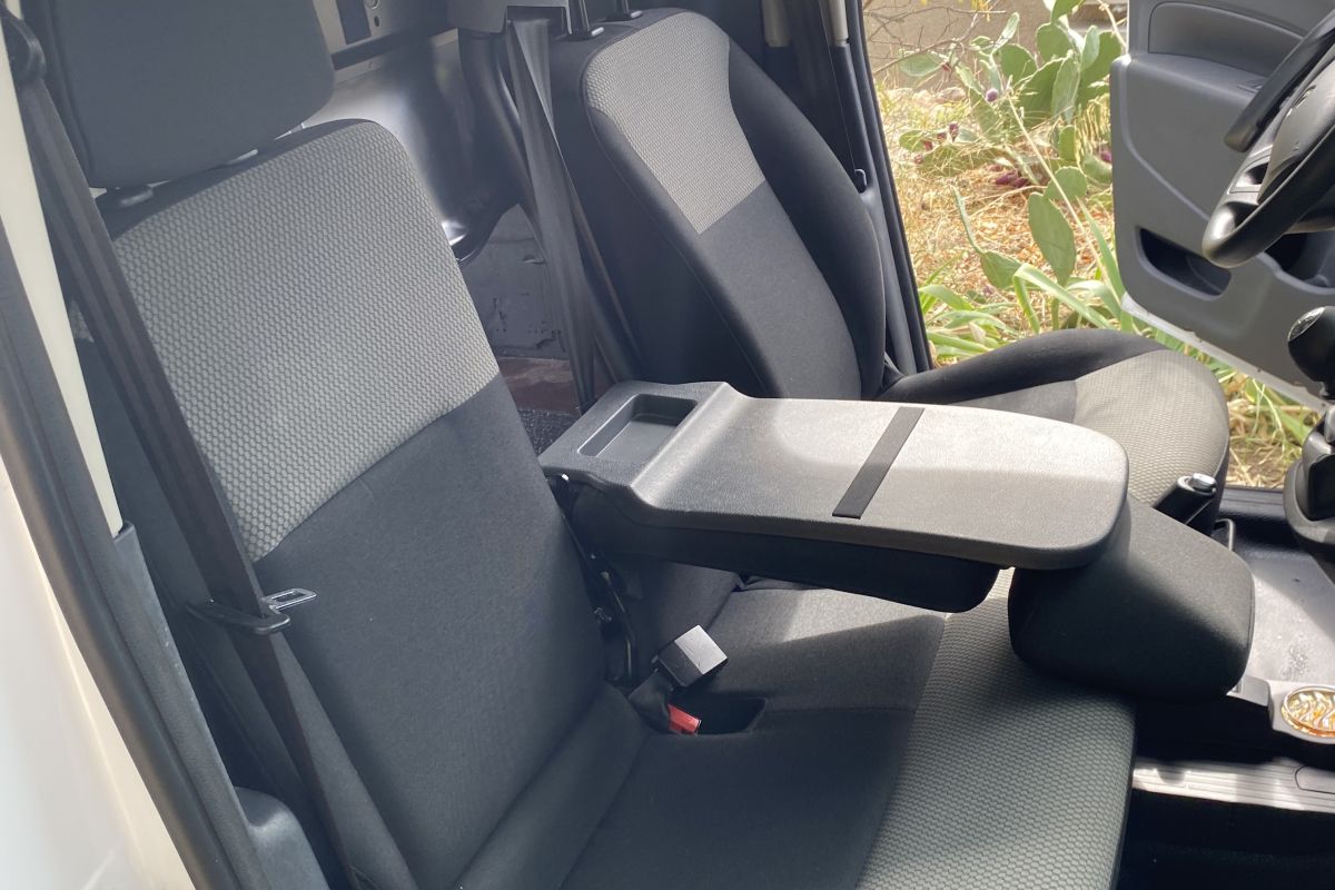 Photo 3 RENAULT KANGOO EXPRESS 2 1.5 DCI 95 CV BLUE GRAND CONFORT
