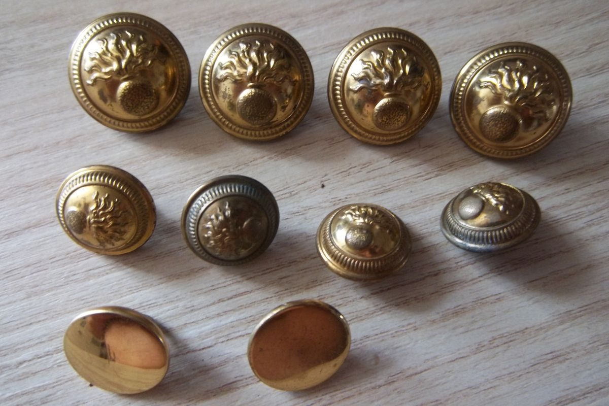 Lot de boutons anciens infanterie collection militaire