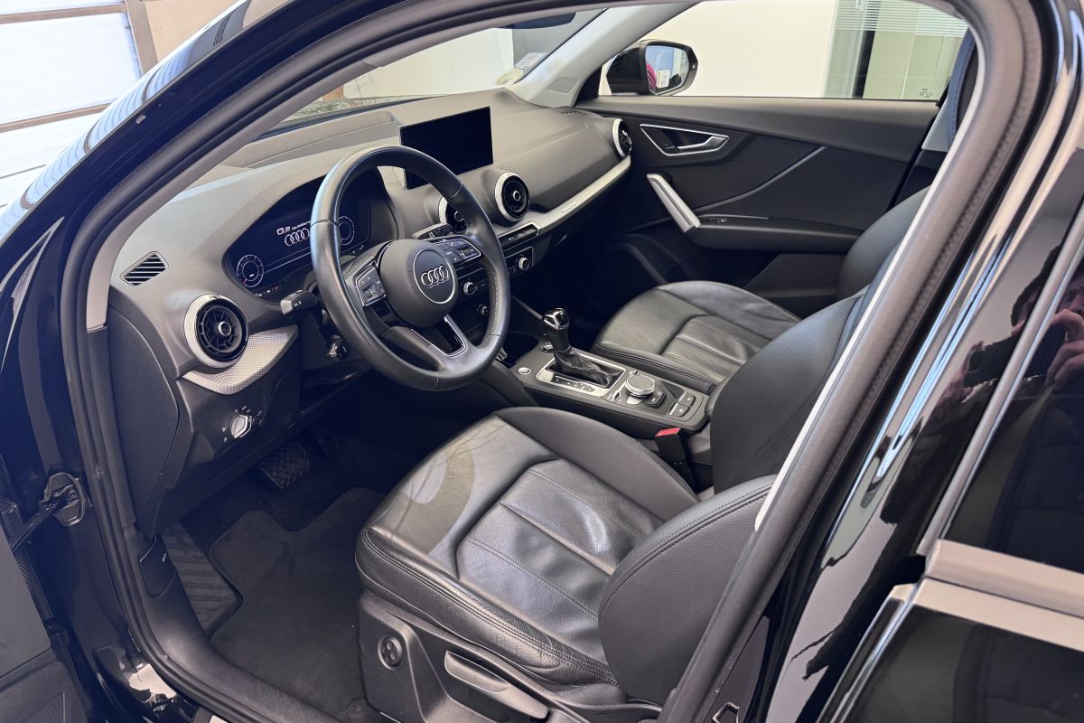 Photo 3 Q2 35 TDI 150 cv Quattro, 09/2021, Design Luxe