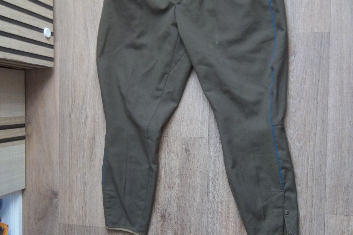 Photo 2 Pantalon uniforme militaire URSS liseré bleu équipement