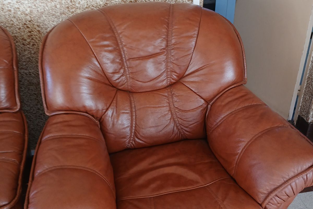 Photo 2 Vends canapé + 2 fauteuils cuir