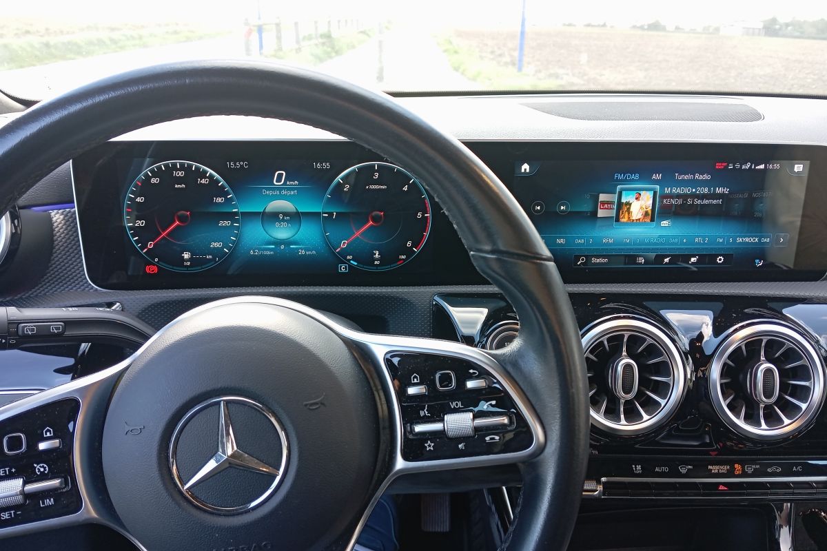 Photo 2 Vends MERCEDES CLASSE A 180D Progressive Line 