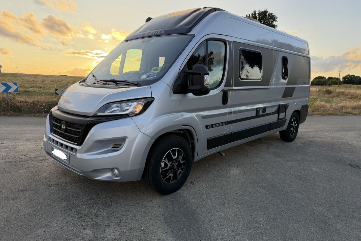 Adria Twin 600 suprême Full options