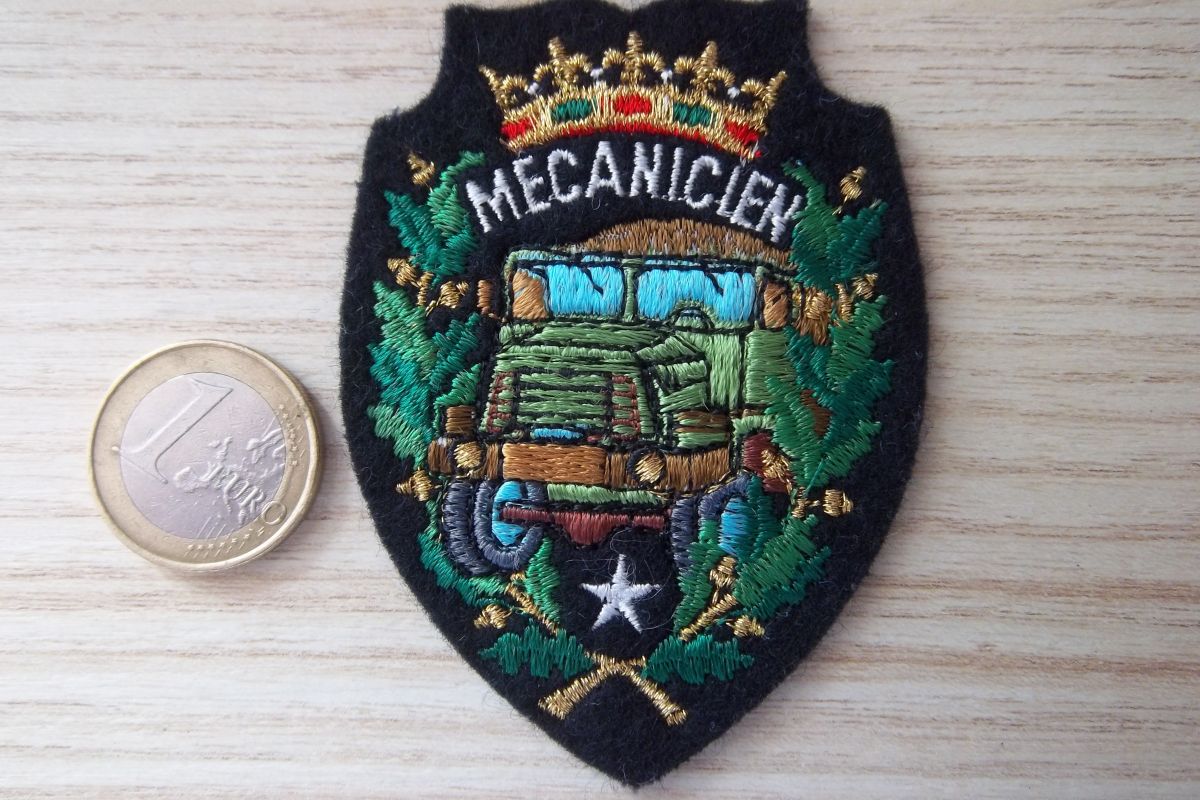 écusson militaire mécanicien insigne collection armée