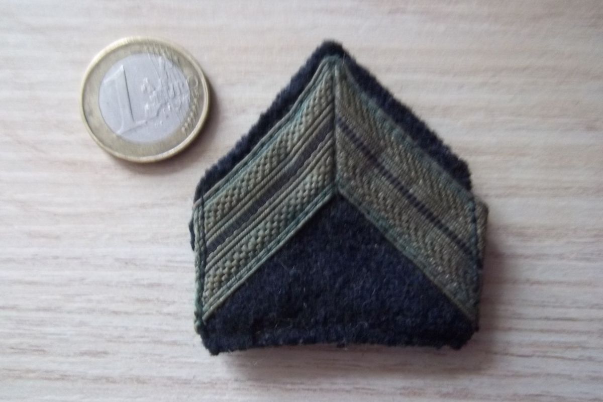insigne grade militaire caporal galon armée