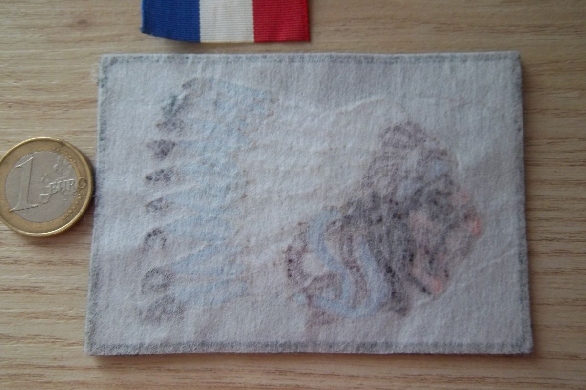 Photo 2 écusson La Fayette escadrille chasse armée air Française, créée en1916 