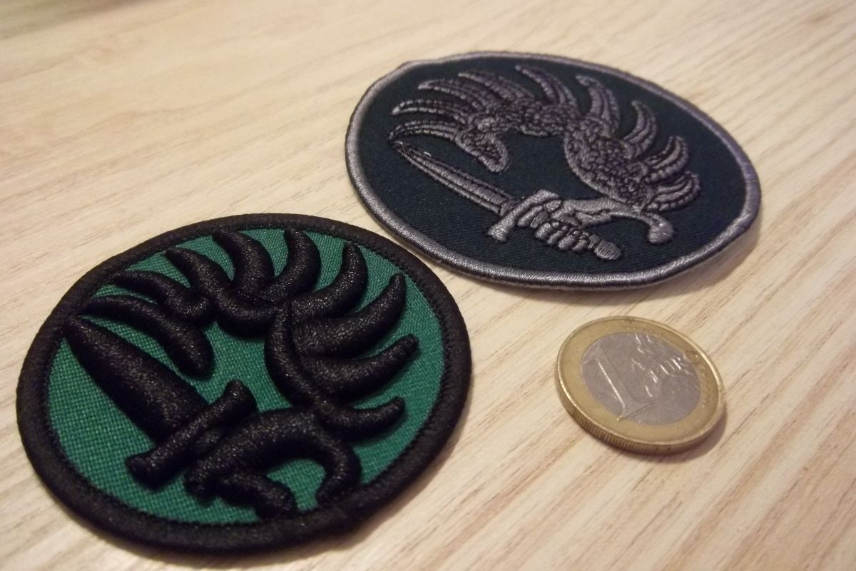 Photo 2 Lot écussons insignes légion étrangère collection militaire
