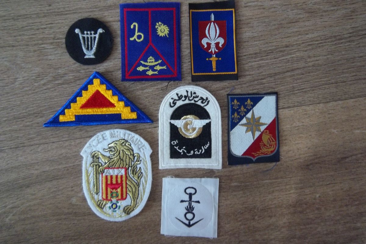 Lot patchs écussons insignes militaire armée vintage