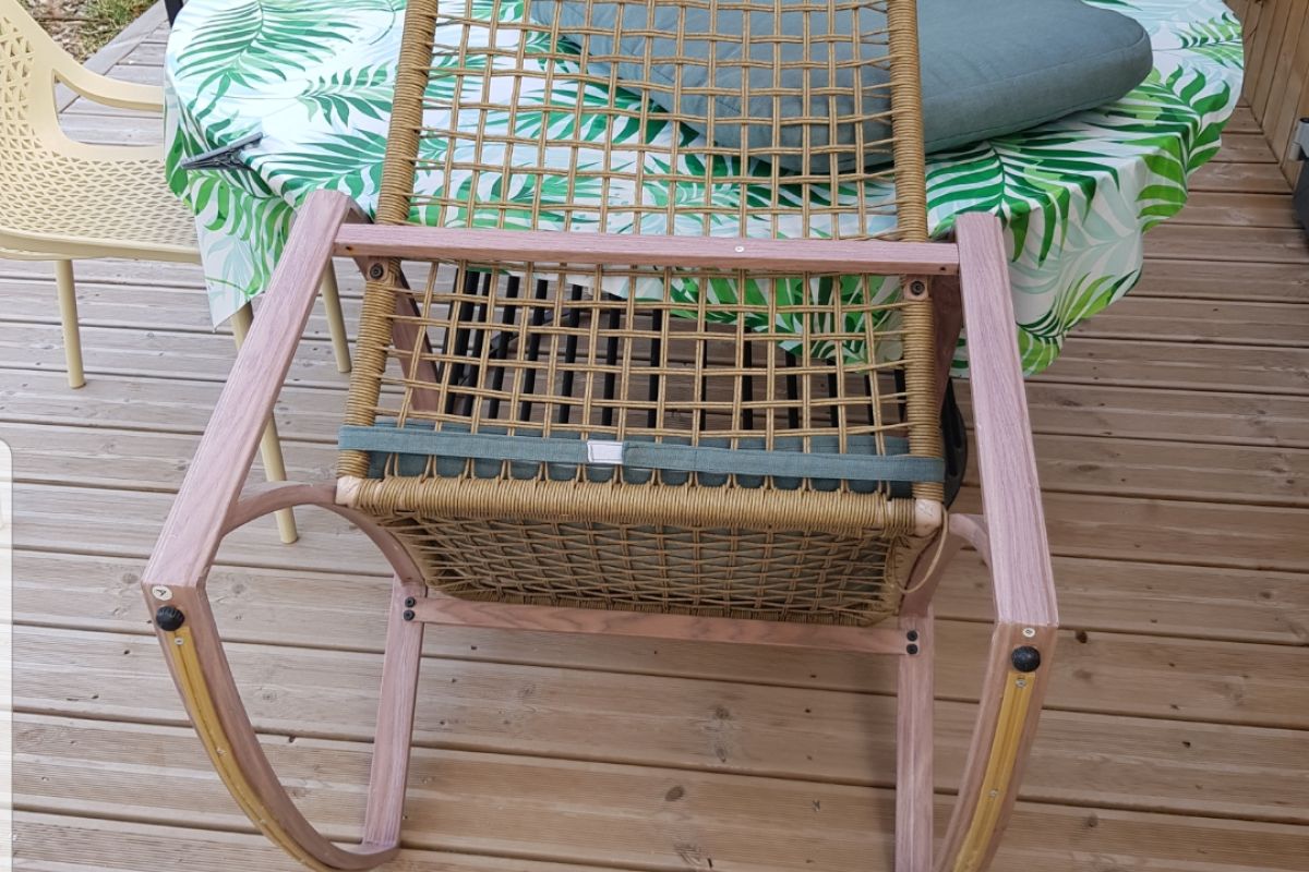 Photo 2 Recherche rocking chair extérieur