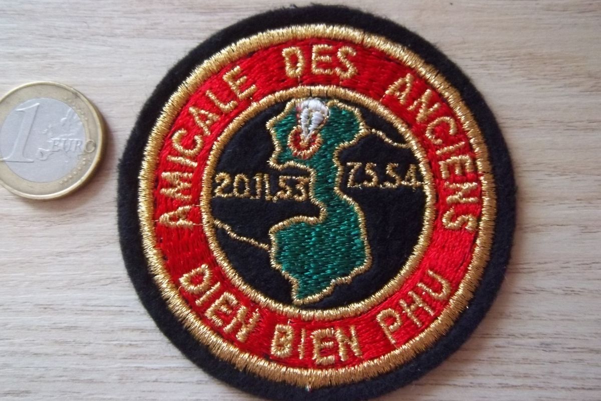 écusson amicale des anciens Dien Bien Phu insigne collection