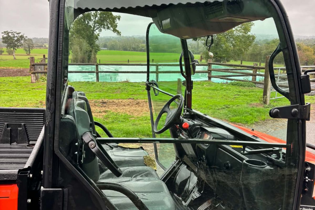 Photo 2 KUBOTA RTV 1110 