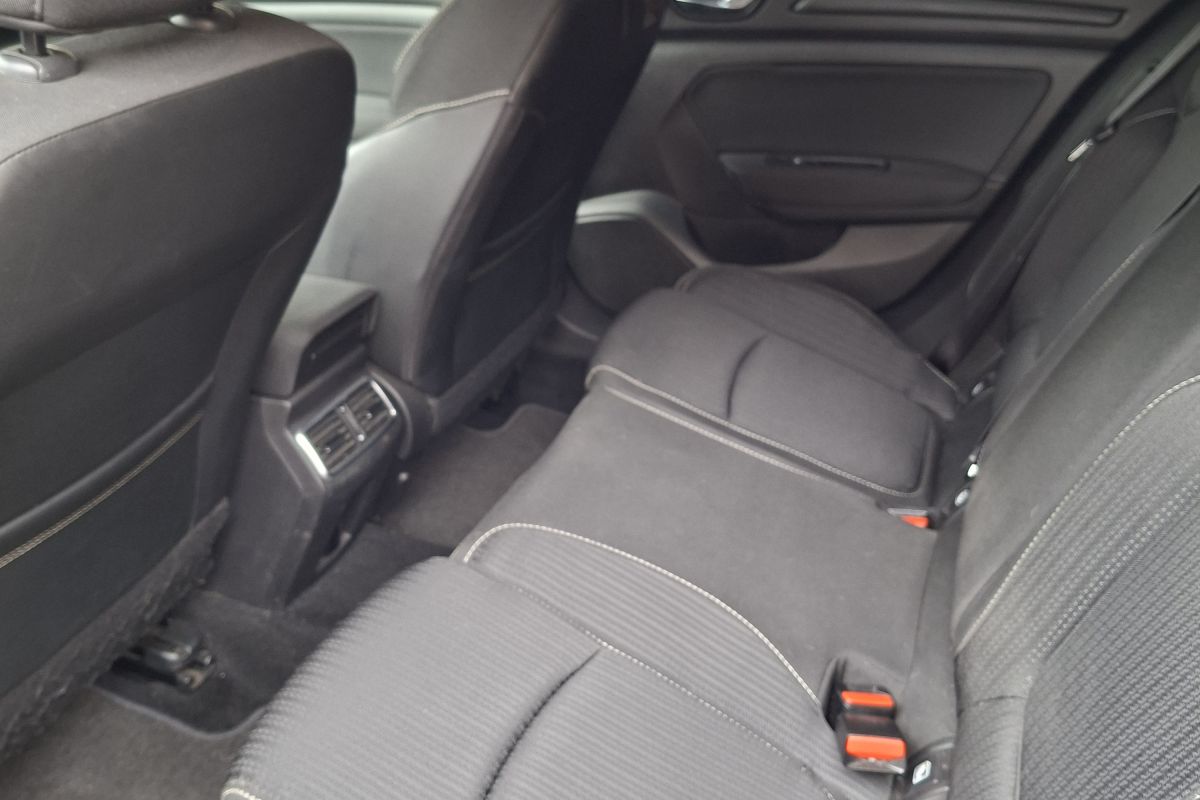 Photo 3 Renault Mégane IV estate Business 1.5 blue dci 115 automatique